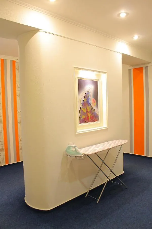 アパートホテル Uneed Rooms Podil キエフ ウクライナ
